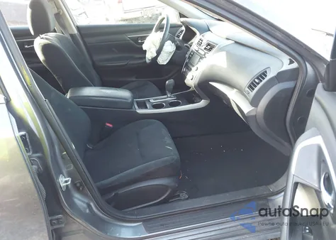 2015 Nissan Altima 2.5 S z USA, uszkodzony, nr VIN 1N4AL3AP6FC488053